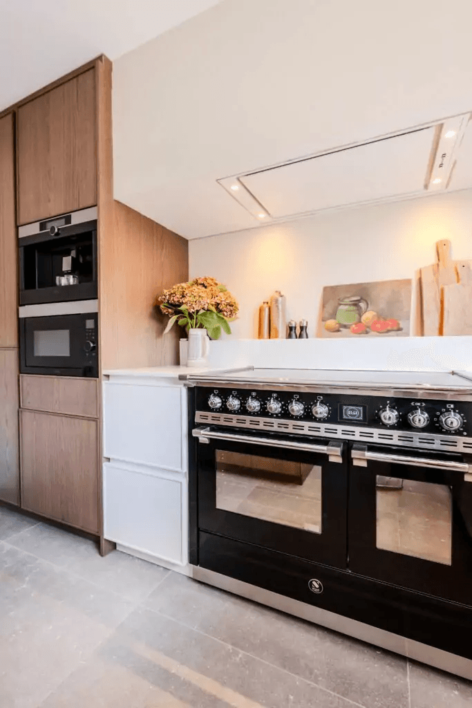 Cuisine équipée d'un piano de cuisson Steel — photo 6