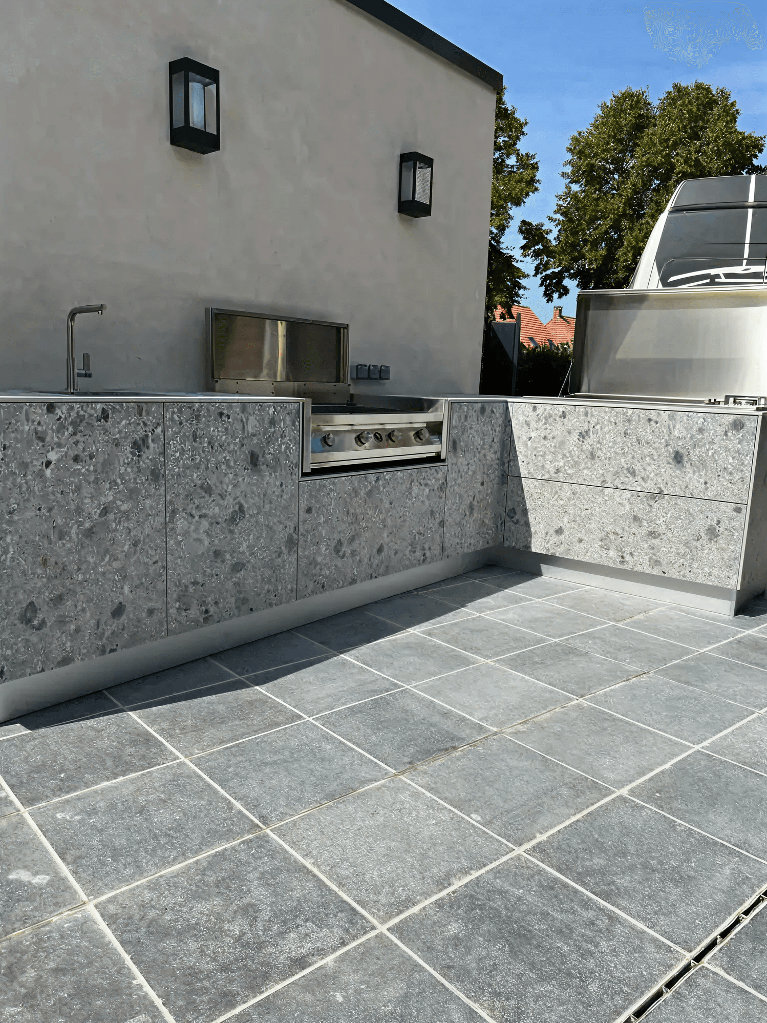 235dee7e-26a7-4c56-8301-a822e102feb4 Cuisine extérieure sur mesure en HPL